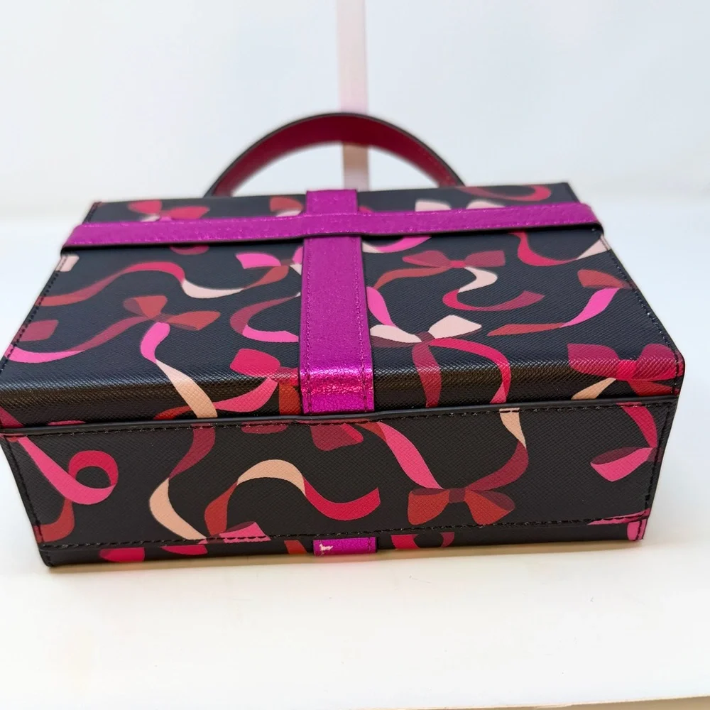 Kate Spade New York Wrapping Party Gift Box Crossbody bag NWT